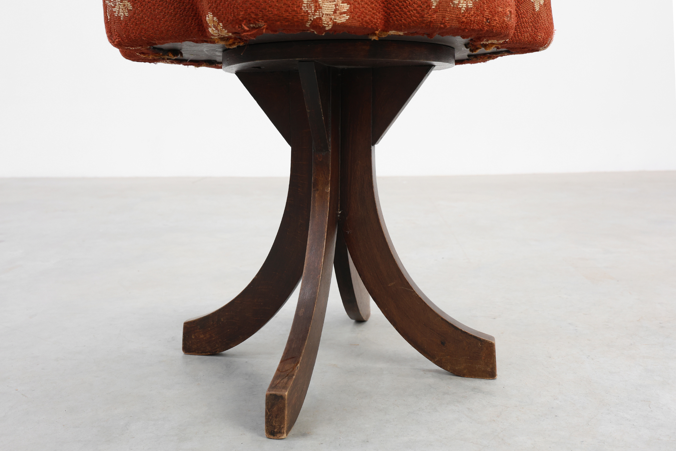 Art deco stool with curved legs and flower form seat with original upholstery, France 1920sthumbnail